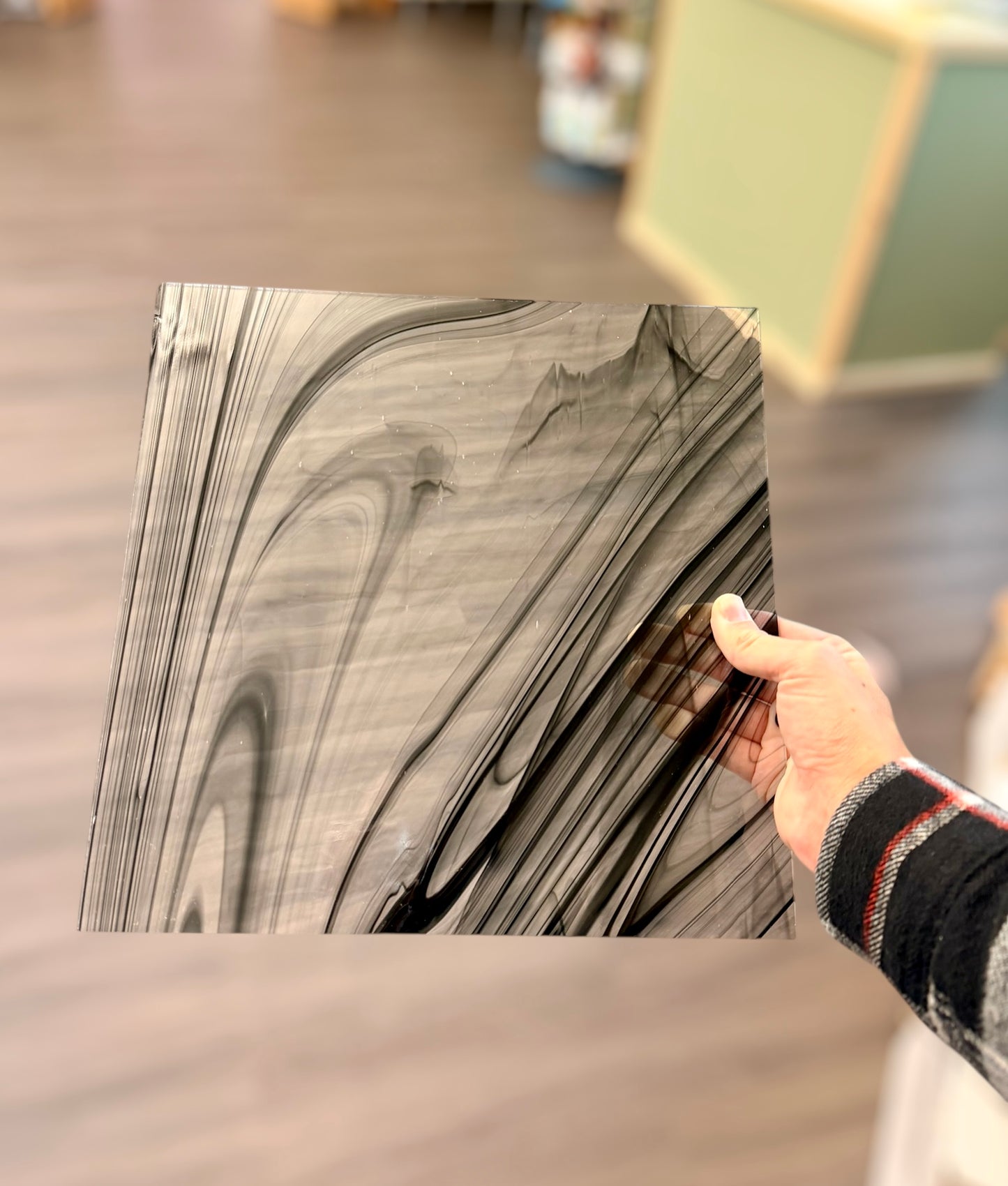 Spectrum Clear w/Black Baroque 12"x12"