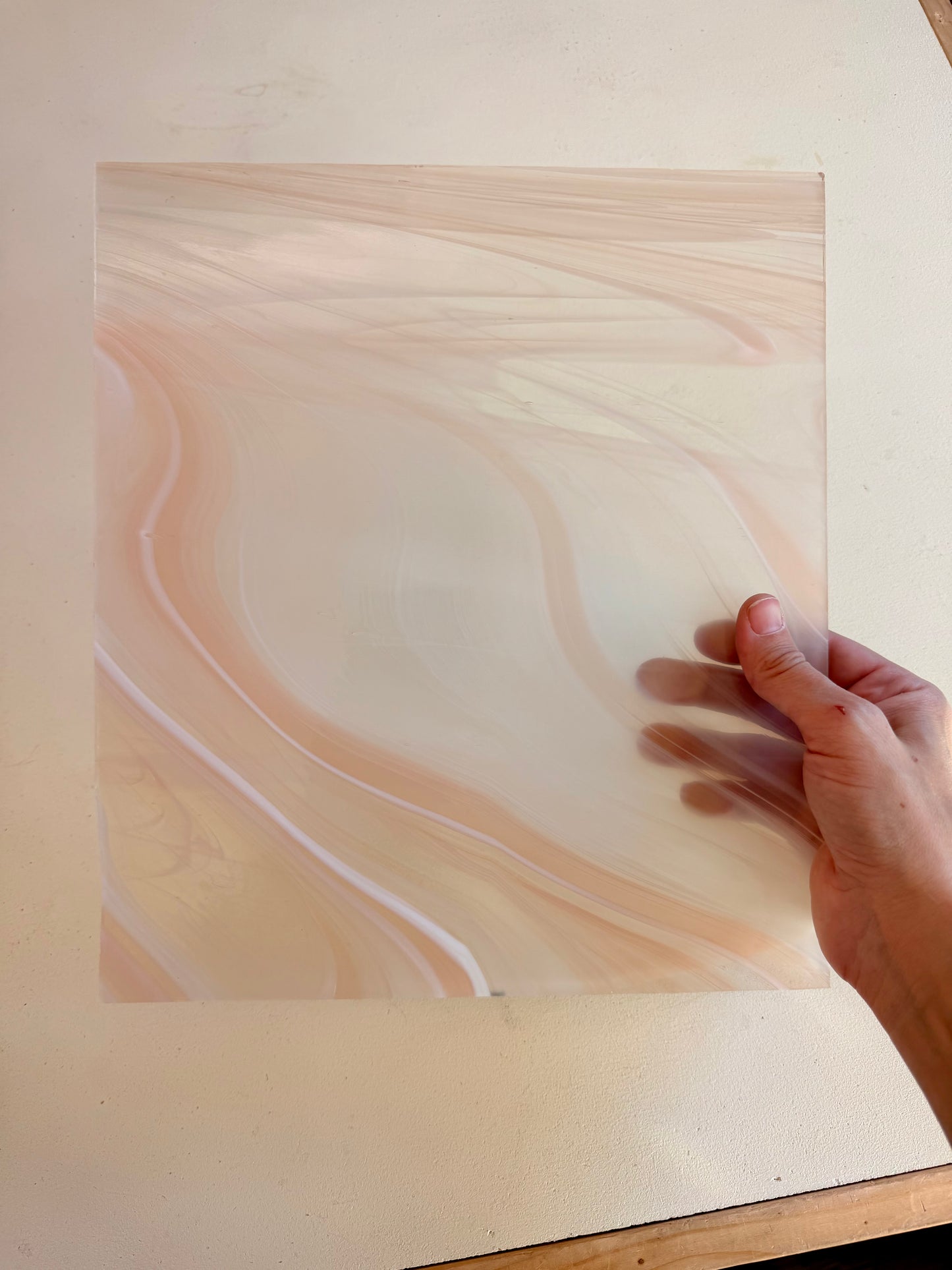 Spectrum | Champagne/White/Clear Baroque