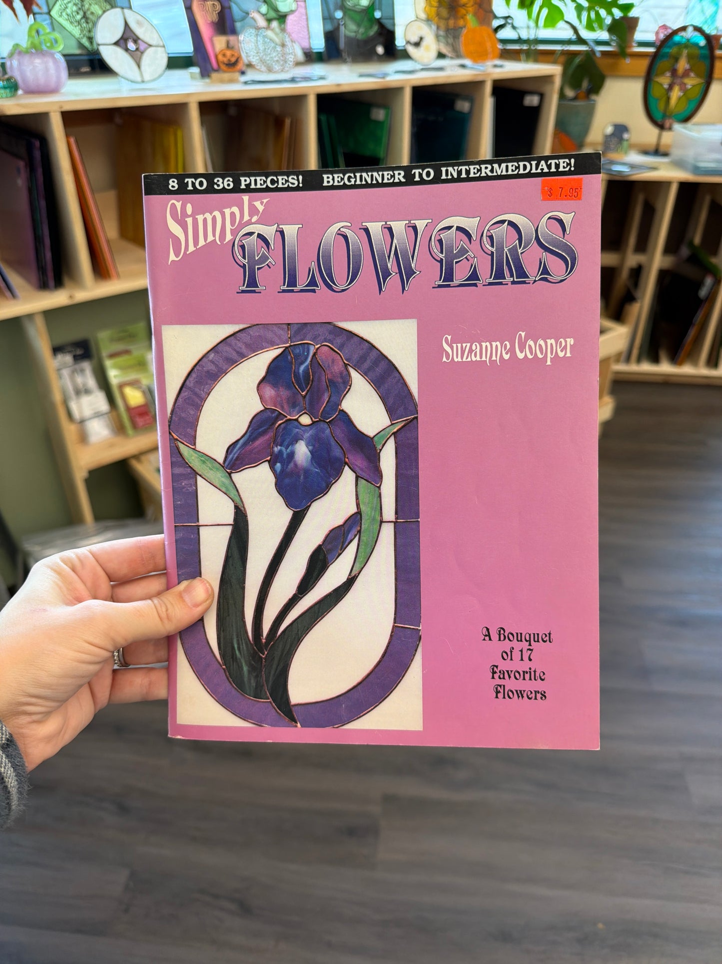 Simply Flowers by Suzanne Cooper