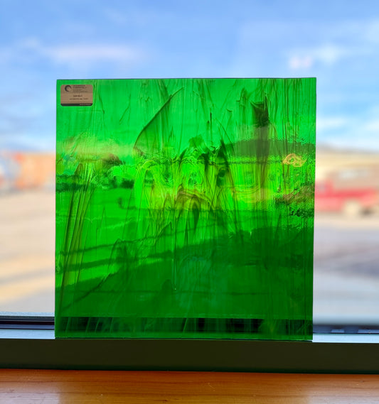 Dark Green/White Wispy