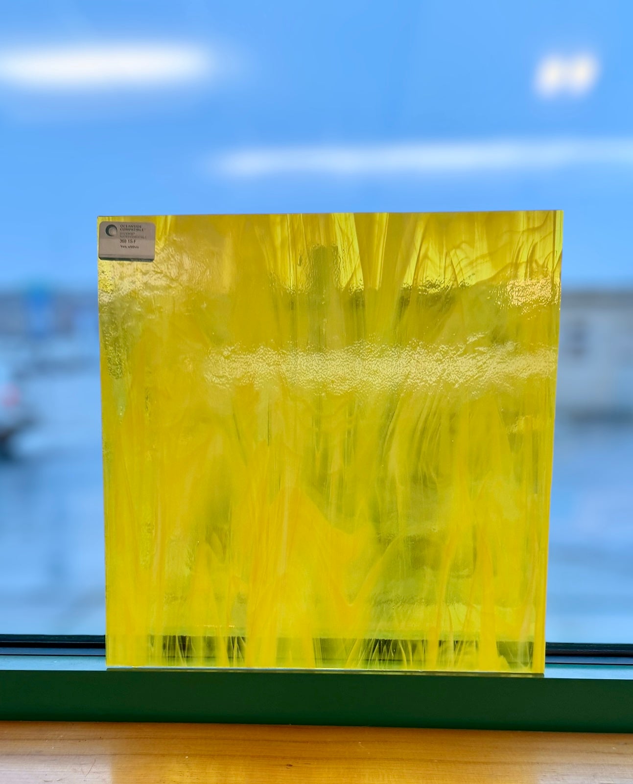 Yellow/White