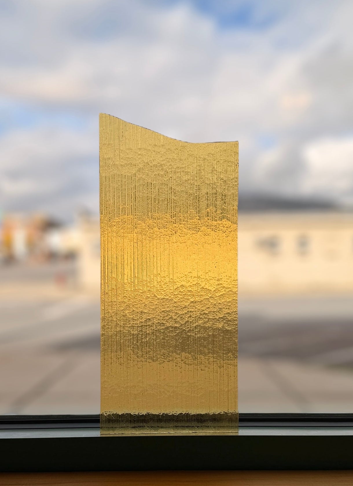 Vintage Uroboros Golden Amber Fibroid 6"x12.5"