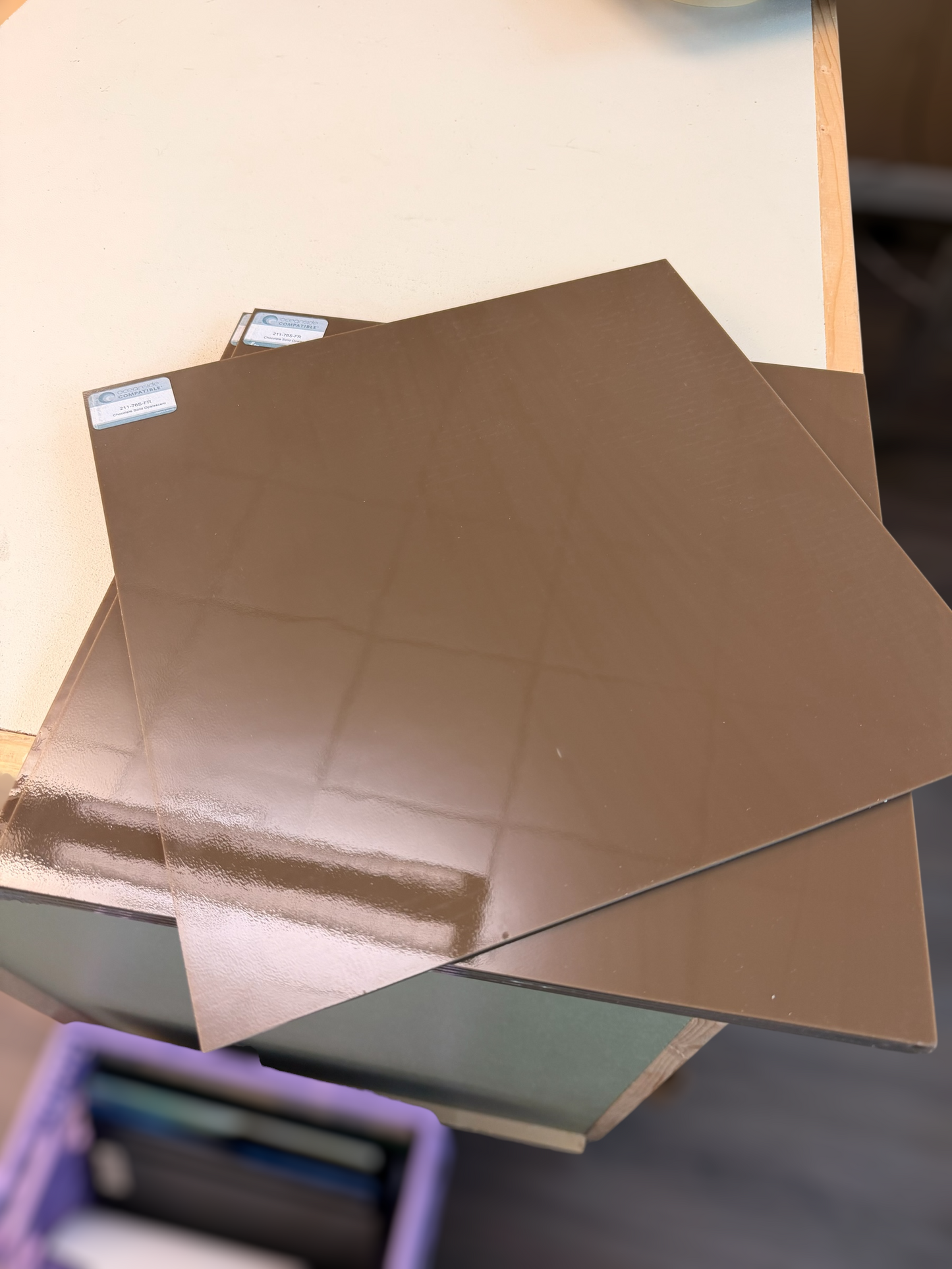Chocolate Solid Opalescent