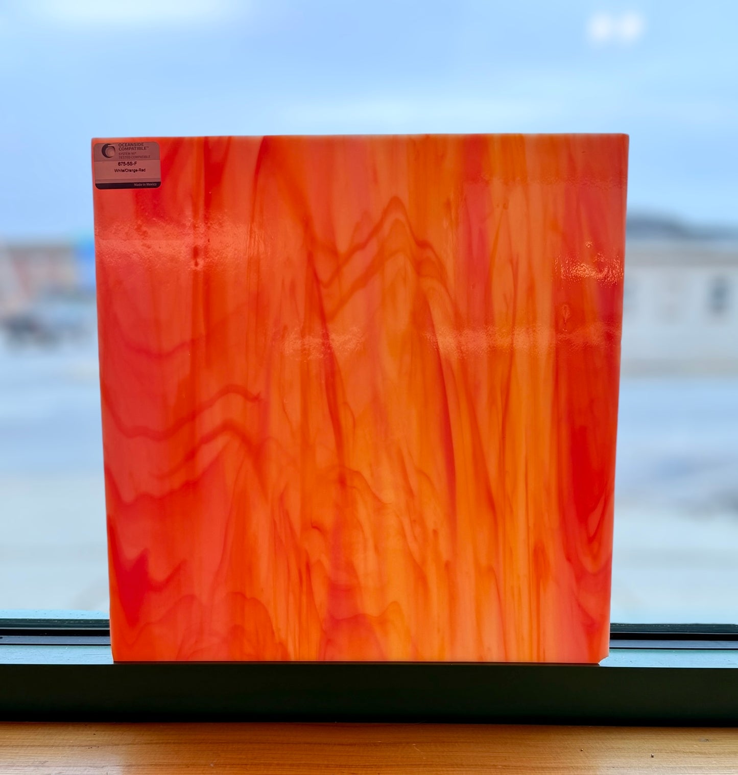White/Orange-Red