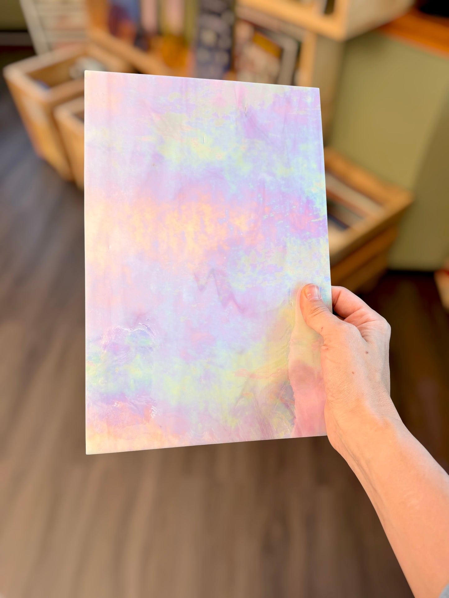 Spectrum White/Pink Opal Irid 8"x12"