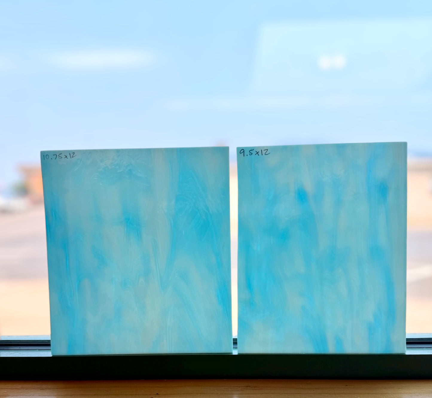 Spectrum | White/Sky Blue Opal