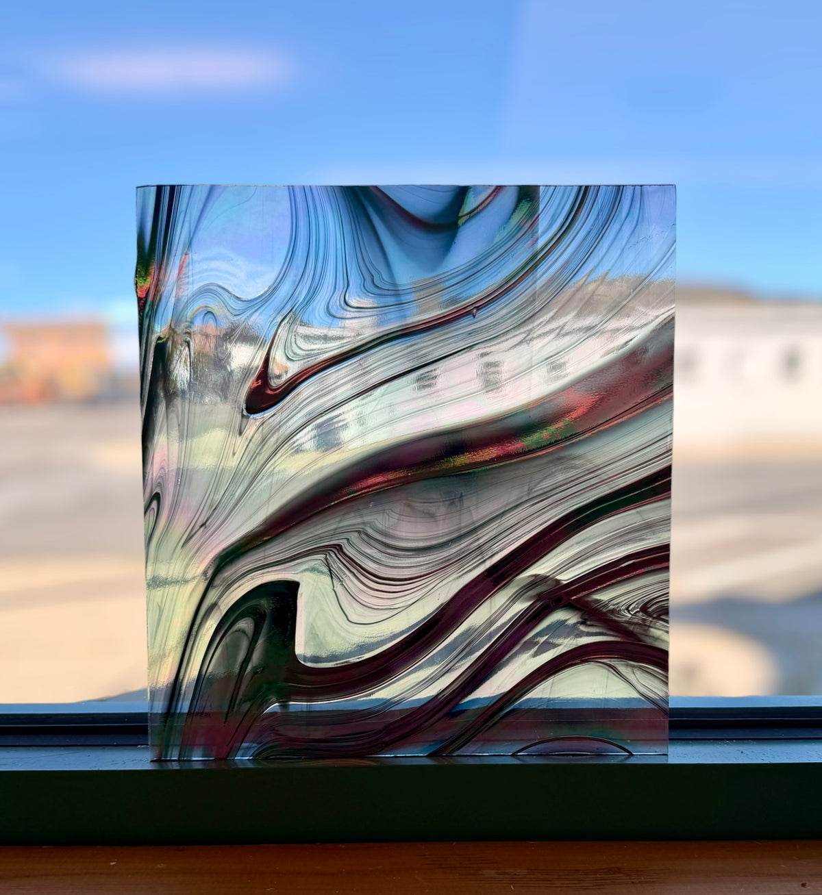 Spectrum | Black/Clear Iridescent Baroque